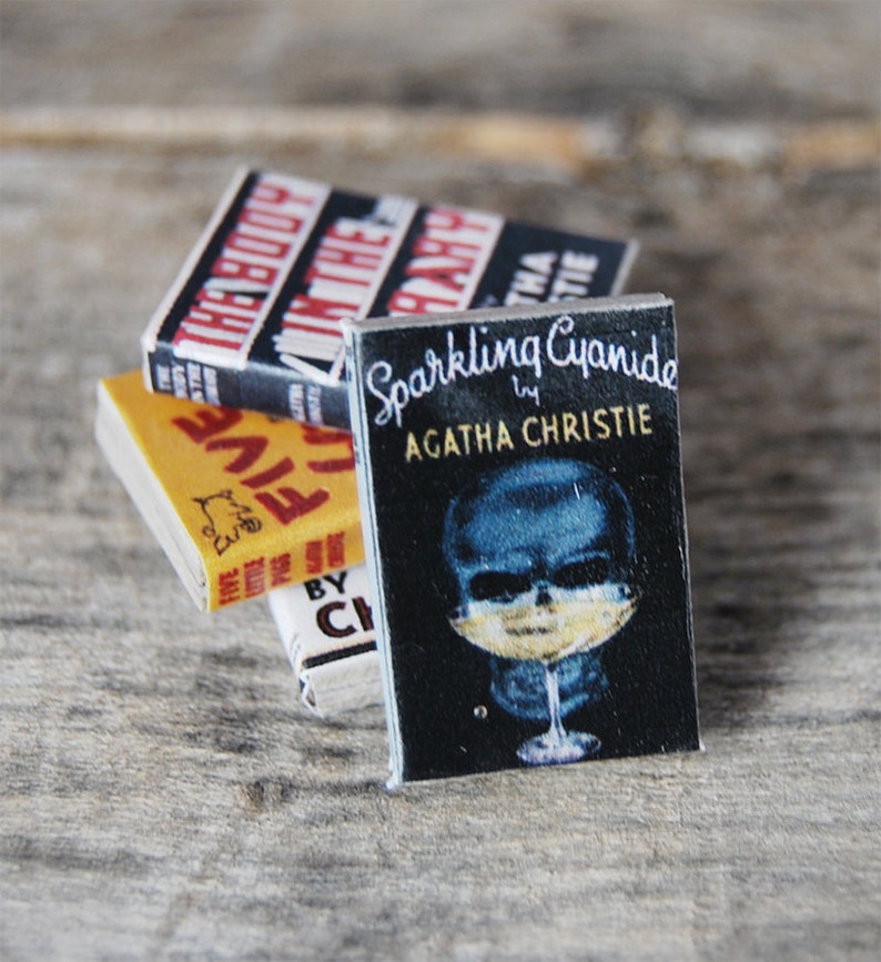 Agatha Christie's miniature book magnets set image 4