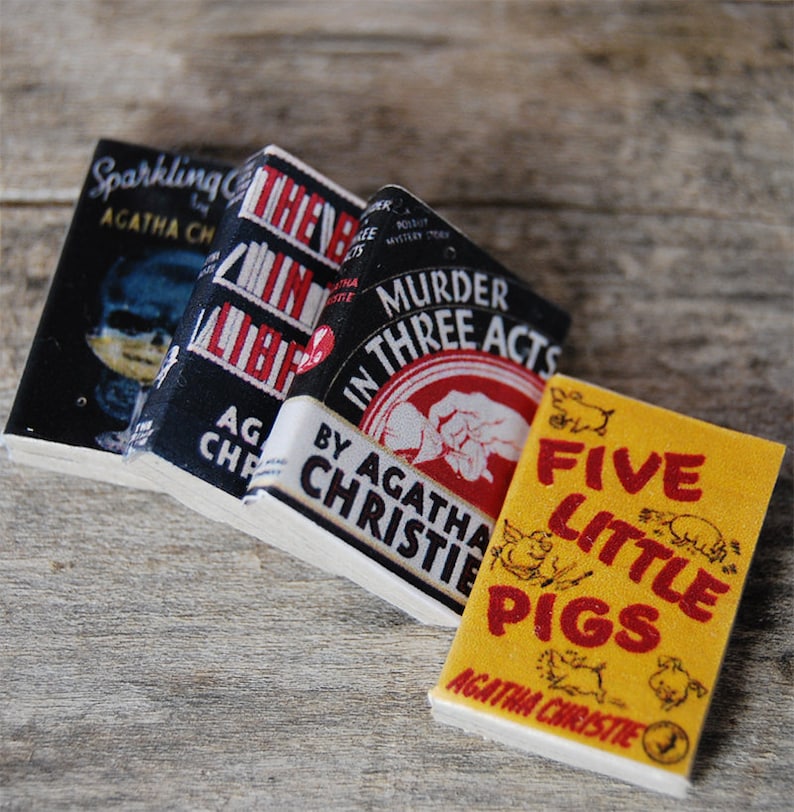 Agatha Christie's miniature book magnets set image 3