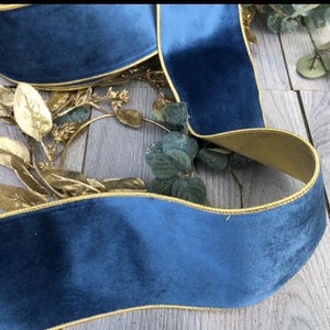 NUEVO Lazo de cinta con alambre de terciopelo de lujo para Navidad, otoño y Halloween, de diseñador, 4" x 10 yardas, azul polvoriento y dorado