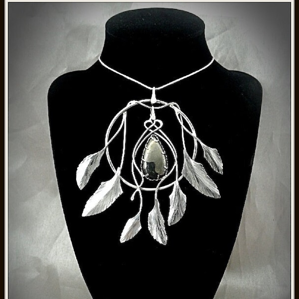 Collier inox larme apache mariage amérindien, Les Diaboliques "Calamity Jane", inspiration celte , bijou elfique, médiéval fantastique