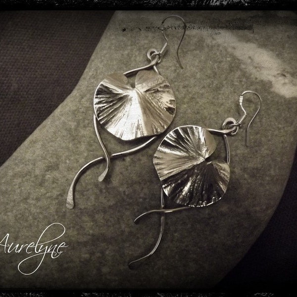 Boucles d'oreilles inox mariage elfique, Conte "Le Lotus et Le Papyrus", feuilles de lotus, style celtique, attaches argent 925