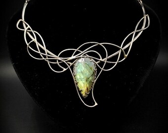 Collier viking inox labradorite, "le Elivágar", bijou art nouveau, style féérique, collier celtique, mariage nordique, entrelacs mystiques