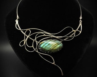 Collier elfique inox labradorite, "Passage Céleste: la Complainte d' Orphée", style féérique, bijou mystique, collier art nouveau, celtique