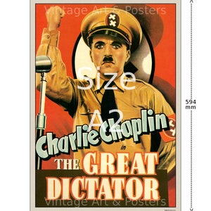 Op de afbeelding: Een vintage filmposter voor de film "De Grote Diktator" met Charlie Chaplin. De poster heeft een rood, wit en zwart kleurenschema met een groot beeld van Chaplin in militair uniform. De tekst "Charlie Chaplin in De Grote Diktator" is gedrukt in vetgedrukte, witte letters.