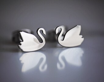 Swan Stud Earrings, Elegant Christmas Gift For Her, Kerst Cadeau Voor Haar
