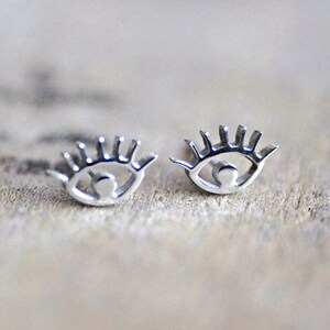 Eye Stud Earring, Titanium Earring, Anodized Gold, Evil Eye, Hypoallergenic Stud, For Sensitive Ear, Titanium Oorbellen, Cadeau Voor Dochter