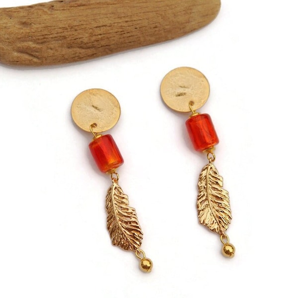 Hängende Ohrringe aus orangefarbenem und goldenem Metall, Ohrringe aus Clip, Ohrringe in Blattform im Boho-Chic-Stil