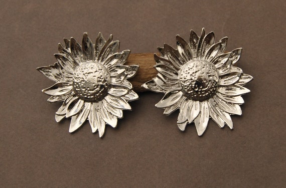 Boucles D'oreilles Clips Vintage En Métal Argenté Motif Fleur - Occasion, Sans Marque