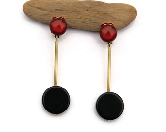 Boucles D'Oreilles Pendantes Anneaux En Résine Rouge - Fermoir Clip (noirci) - Occasion