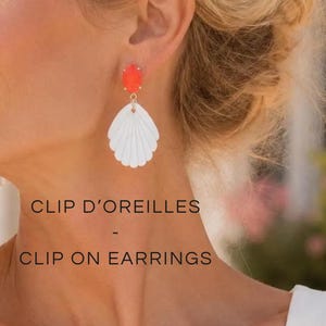 Örhängen med clips och orange kristall, retrochica örhängen utan piercing, vita snäckskal för opiringade öron