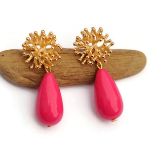 Hot Pink and Gold Plated Coral Branch Teardrop Earrings, Clip on Mod Earrings, Statement Earrings, Chic Dangle  Earrings Non Pierced Ears