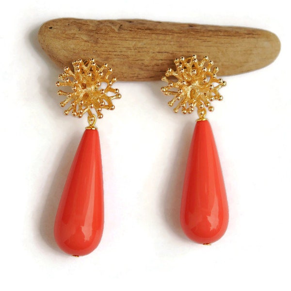 Longues boucles d'oreilles pendantes en résine corail et branche de corail métal doré, Boucles d'oreilles clips fantaisie originales