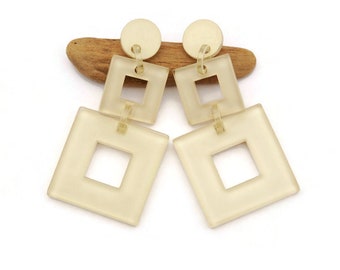 Pendientes colgantes grandes en resina acrílica beige, Pendientes clip, Pendientes grandes estilo retro vintage