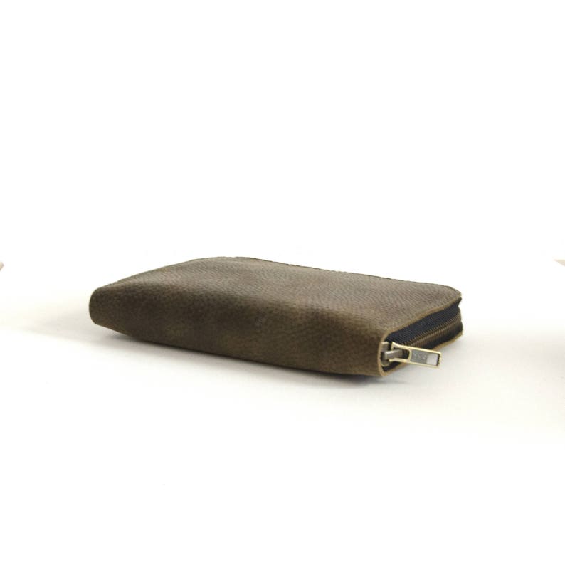 POUCH MATA handmade of olive, textured leather, ideal to store small items like make-up image 5