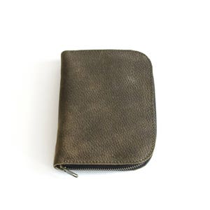 POUCH MATA handmade of olive, textured leather, ideal to store small items like make-up image 1