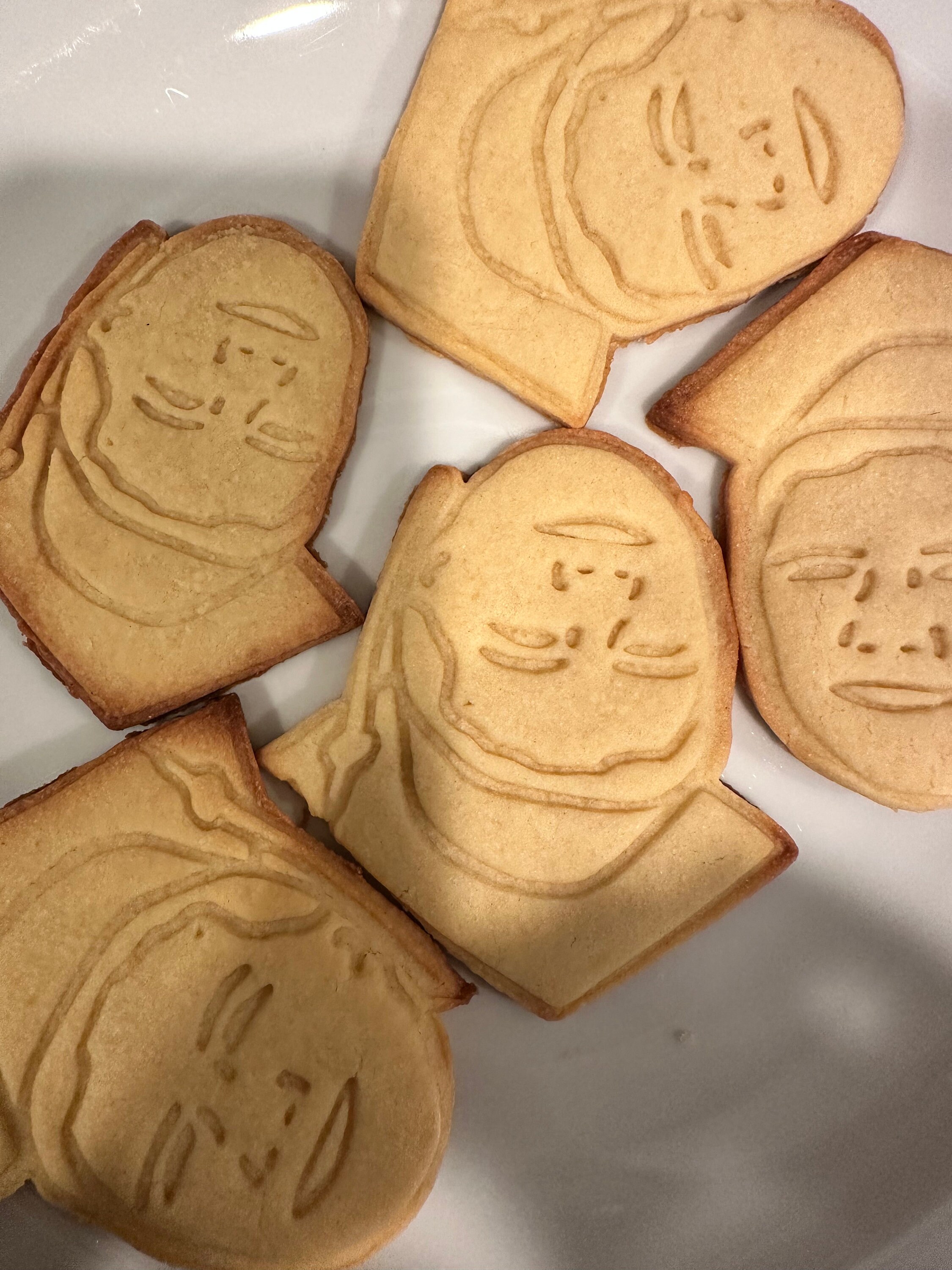 Graduation Photo cookie face cutter with hat added