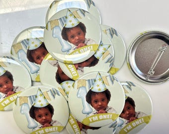 Pines de cumpleaños personalizados con brillantina y una foto. (Juego de 6) Tamaño: 1,25"