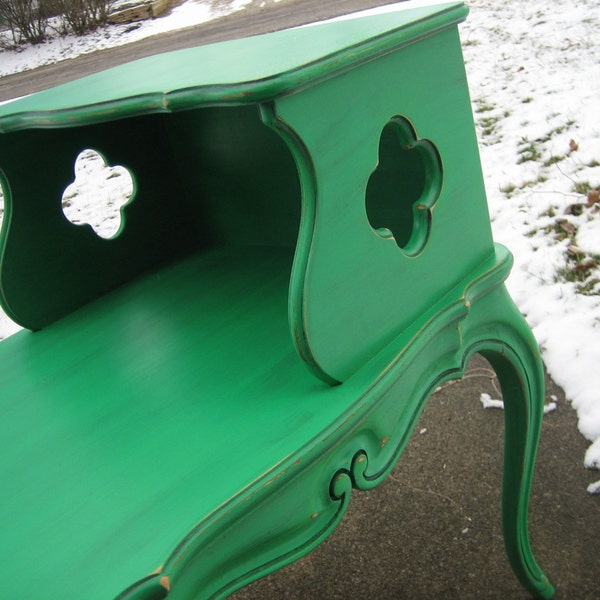 Two Tier Vintage Kelly Green Side Table