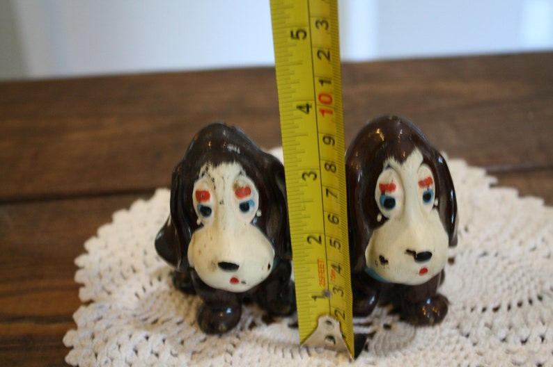 Vintage Hound Dog salt and pepper shakers.