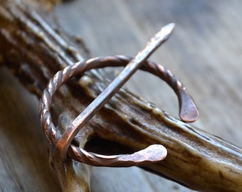 Perno Shawl, spillo di rame, spilla di penna annular, perno di rame, perno anglosassone, perno anglosassone, perno scialle penannular, spillo di coppia