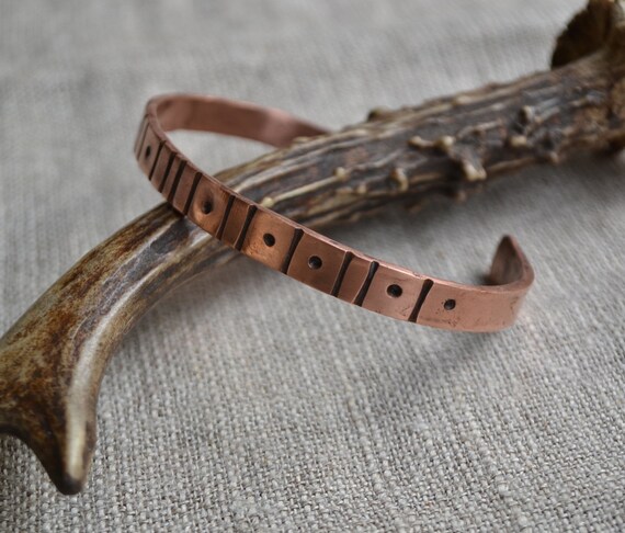 Hammered copper bangle, men's copper jewelry, men's present, men's jewelry, dad's present, men's rustic bracelet, men's copper bracelet