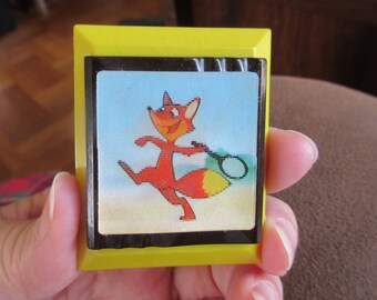 OOAK Vintage Cracker Jack Lenticular Brooch - Fox Playing Tennis