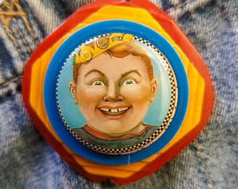Vintage "Lyle" button pin Brooch
