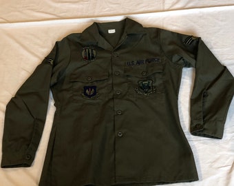 Vintage Military Olive Green Utility Shirt Jacket 50/50 Cotton Polyester Size Medium Large