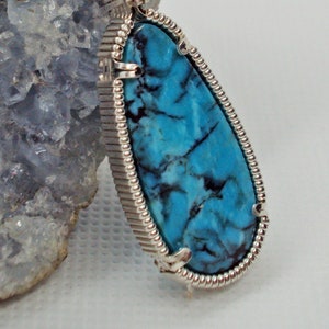 Kingman Turquoise Pendant in Silver -- Circle