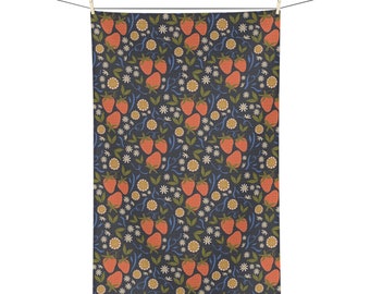 Strawberry Fields Tea Towel: Retro Ditsy Print, Microfiber Waffle Weave (16x25 inches)