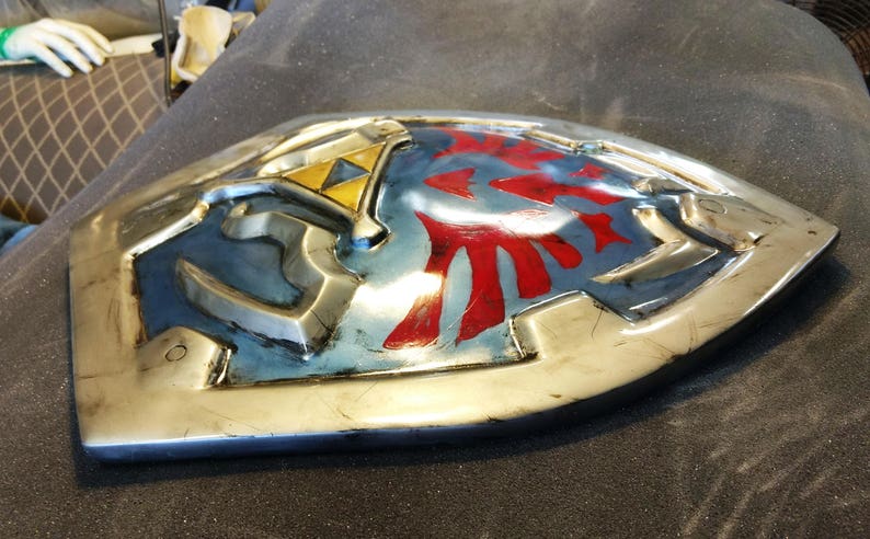 Link's Hylian Shield LifeSized image 4