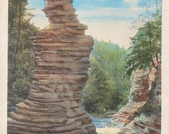 Pinnacle Rock, Buttermilk Falls, Finger Lakes, NY Vintage Souvenir Illustrierte farbige Leinenpostkarte