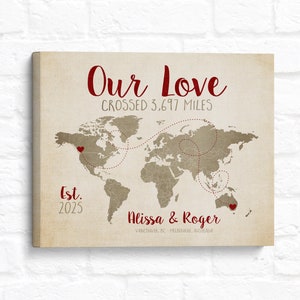 Our Love Crossed personalisierte Reisekarte, Weltkarte Kunst, individuelles Wohnkultur Geschenk, Jahrestagsgeschenk Fernpaar, Verlobungsgeschenk