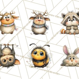 Pu&ograve; includere: Una collezione di sei adorabili illustrazioni di animali dei cartoni animati. Gli animali includono un cervo con le corna e una sciarpa, un procione, un pipistrello, un'ape e un coniglio. Le illustrazioni sono su uno sfondo geometrico bianco e oro.