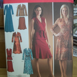 Simplicity 4074  Misses/Miss Petite  (Size H5 6 to 14) & (R5 14 to 22) knit dress or top with front variations, pullon skirt and sash UNCUT