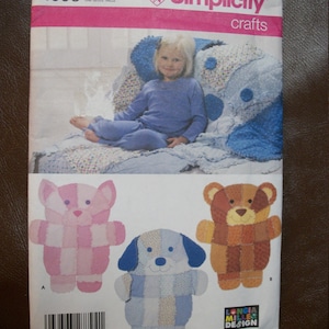 Simplicity 4993 Rag Quilt Wall Hangings or Throws.  Cat, Bear, Dog.  Longia Mille Design. Factory Folded, Uncut.