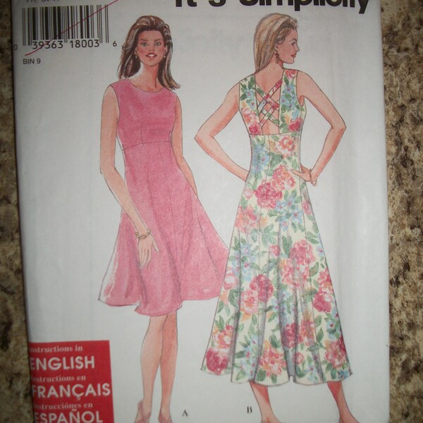 Simplicity 9547 Misses size A 6-8-10-12-14-16 dress in 2 lengths.   It's so easy.  Factory folded, uncut.