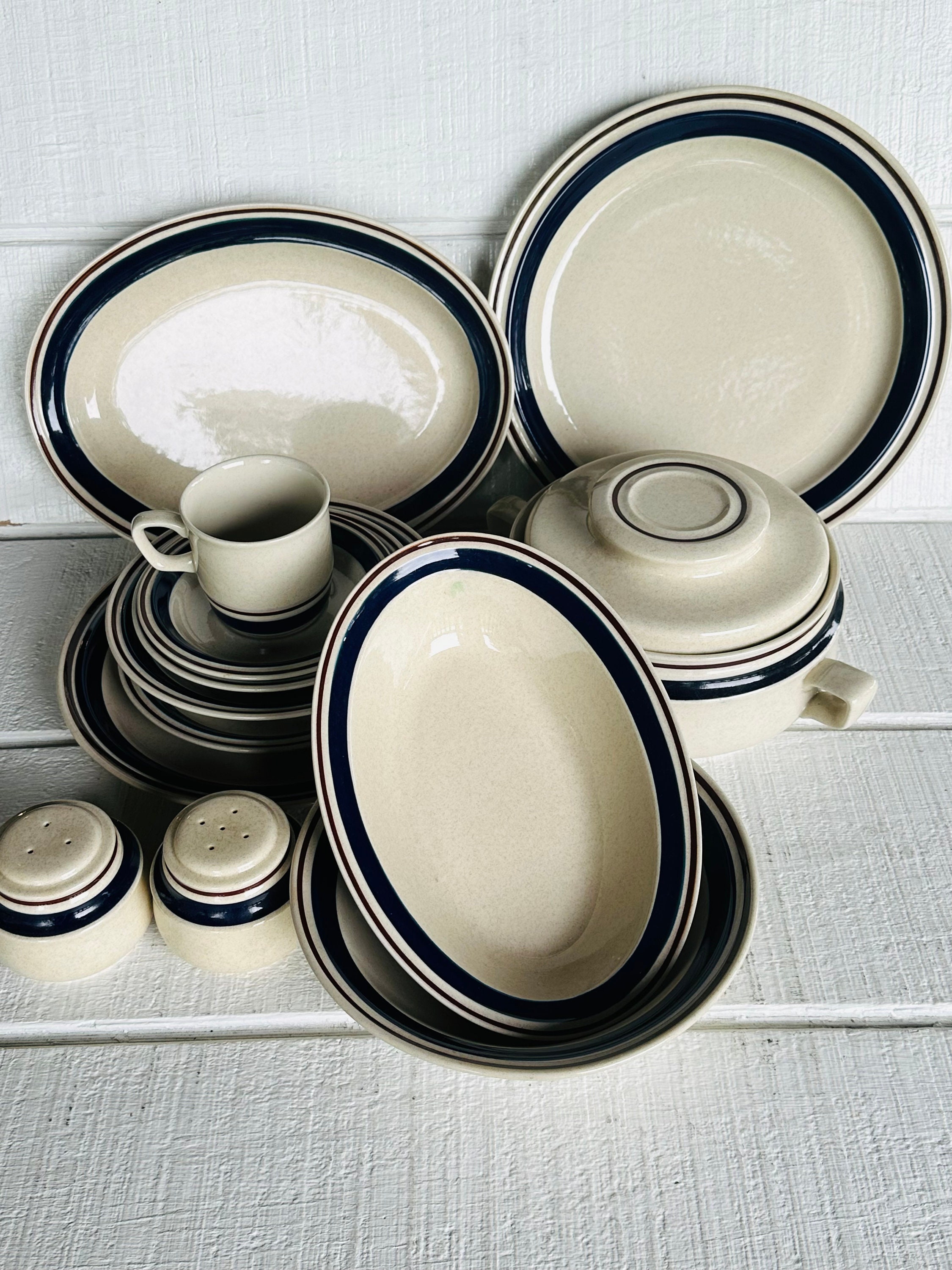 Chateau Cobalt Blue YAMAKA Stoneware Dinner Salad Plate Bowl