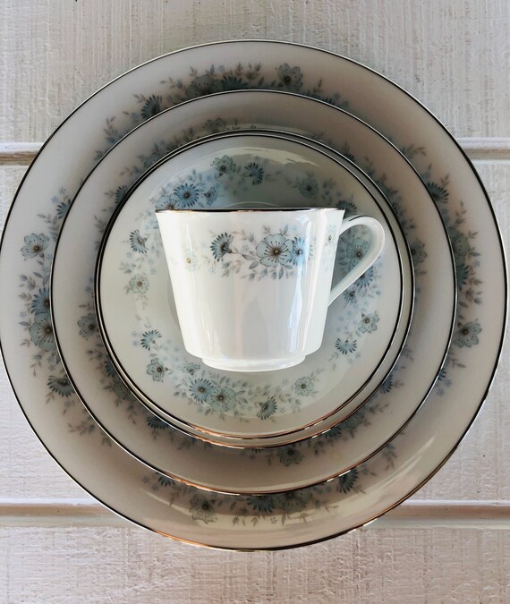 1960s 1970s Noritake Inverness China Blue Flowers Platinum Trim
