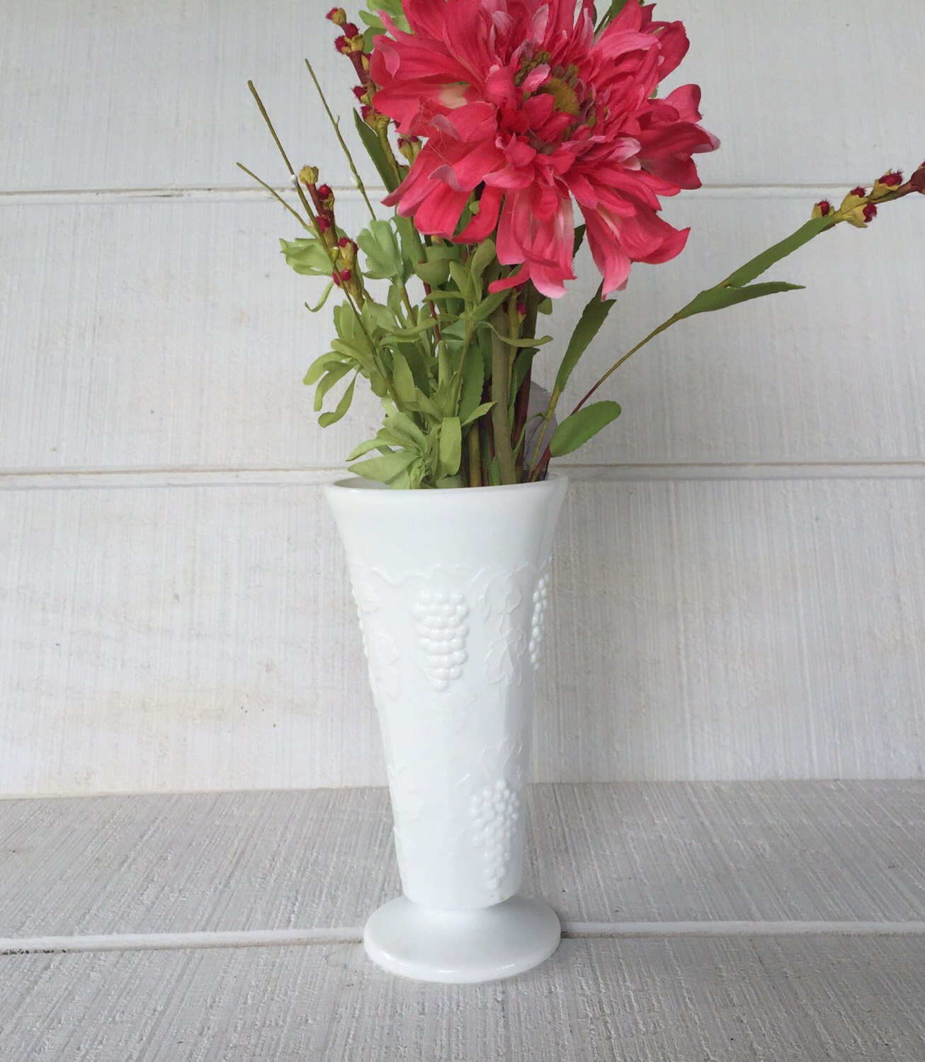 Vintage milk glass vase Harvest grape white floral flower vase vintage wedding Bridal Tea Parties shower centerpieces milk