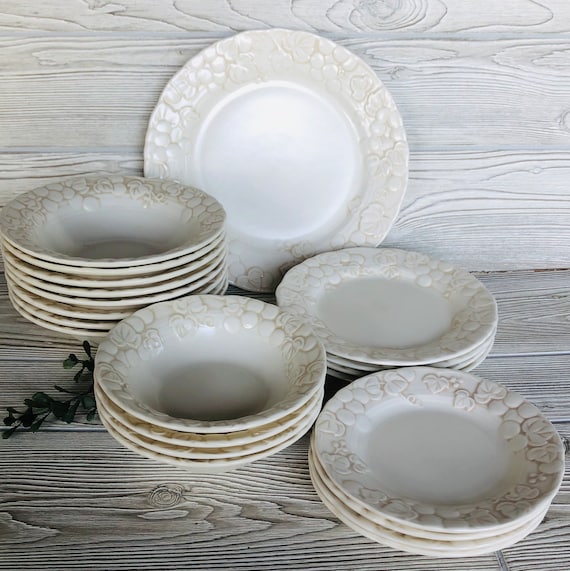METROPOLITAN RAILWAY アンティークプレート Antique Grape White Dinner Salad Bread Plate Cereal Bowl Dessert