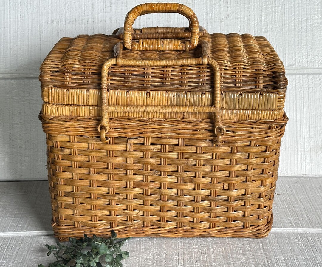 Vintage Picnic Basket Picnic Hamper Vintage Wicker Picnic Basket ...
