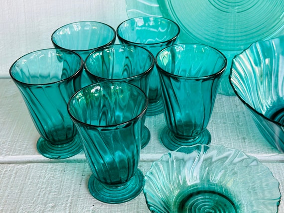 1930s Jeanette Glass Ultramarine Swirl 13
