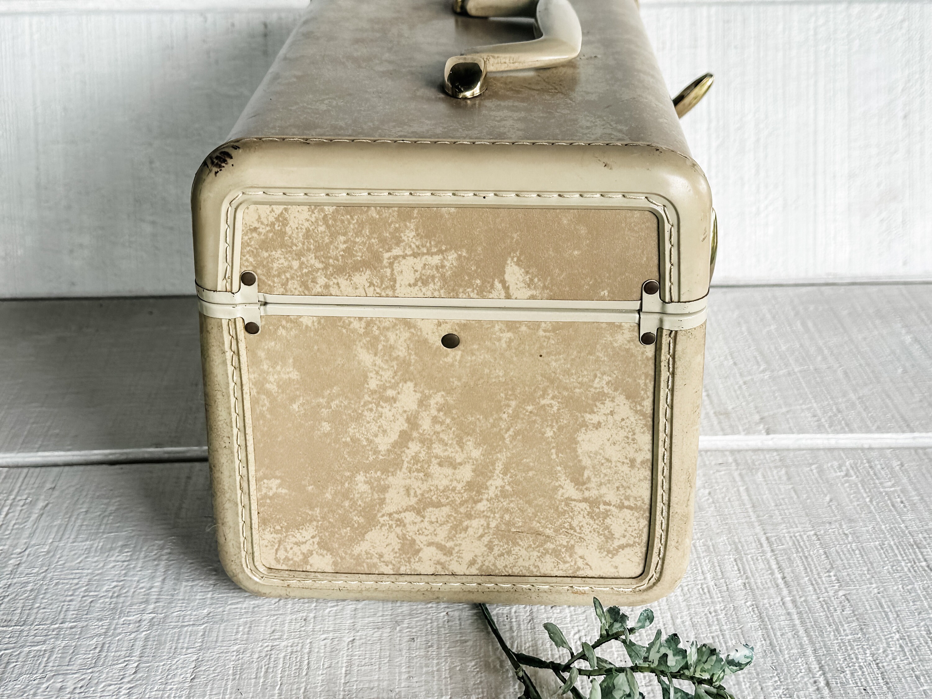 1950s Samsonite Streamlite Hard Shell Train Case Retro Travel