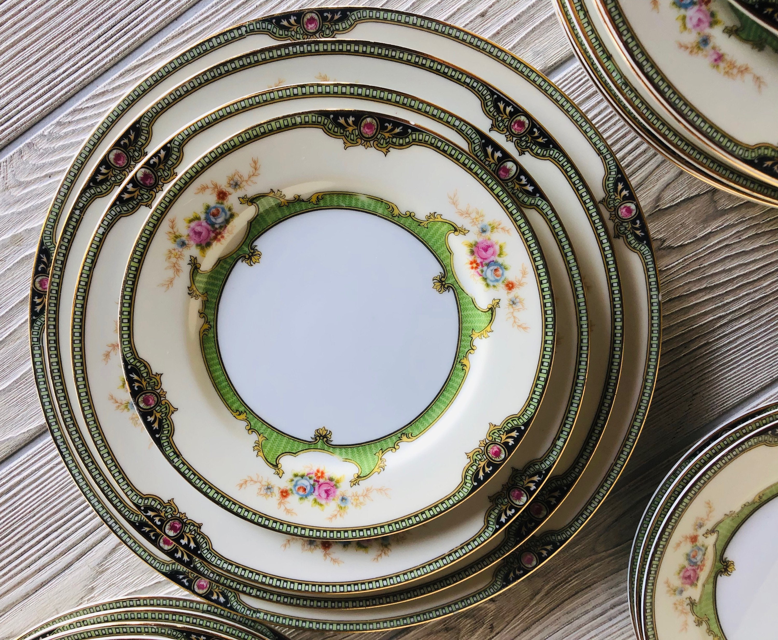 Antique noritake china patterns with gold edging 2025