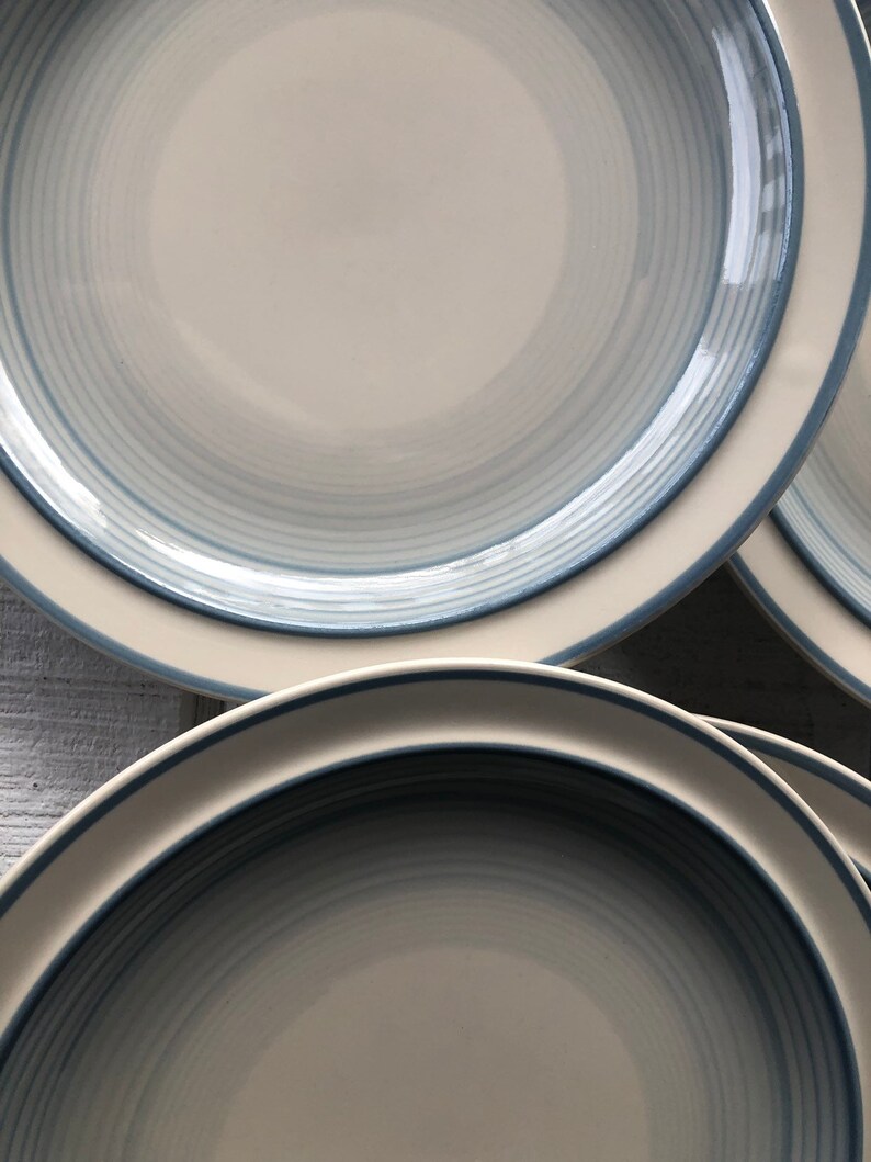 4 dinner plates Retro Stoneware dishes tableware blue bands beige coupe