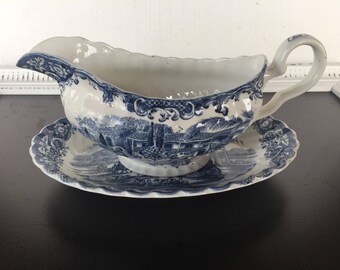 Vintage Johnson Brothers Stagecoach Plates & Bowls | Blue