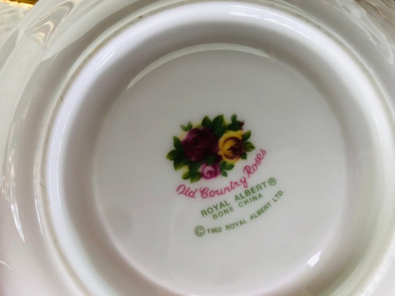 食器   1962 OLD BOUNTRY ROSE Vintage 1962 Old Country Roses Royal Albert Bone China Tea