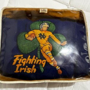 Vintage 1960s Pendleton Wool Notre Dame Fighting Irish Stadium Blanket – ND Football – Original Case & Cushion Bild 19