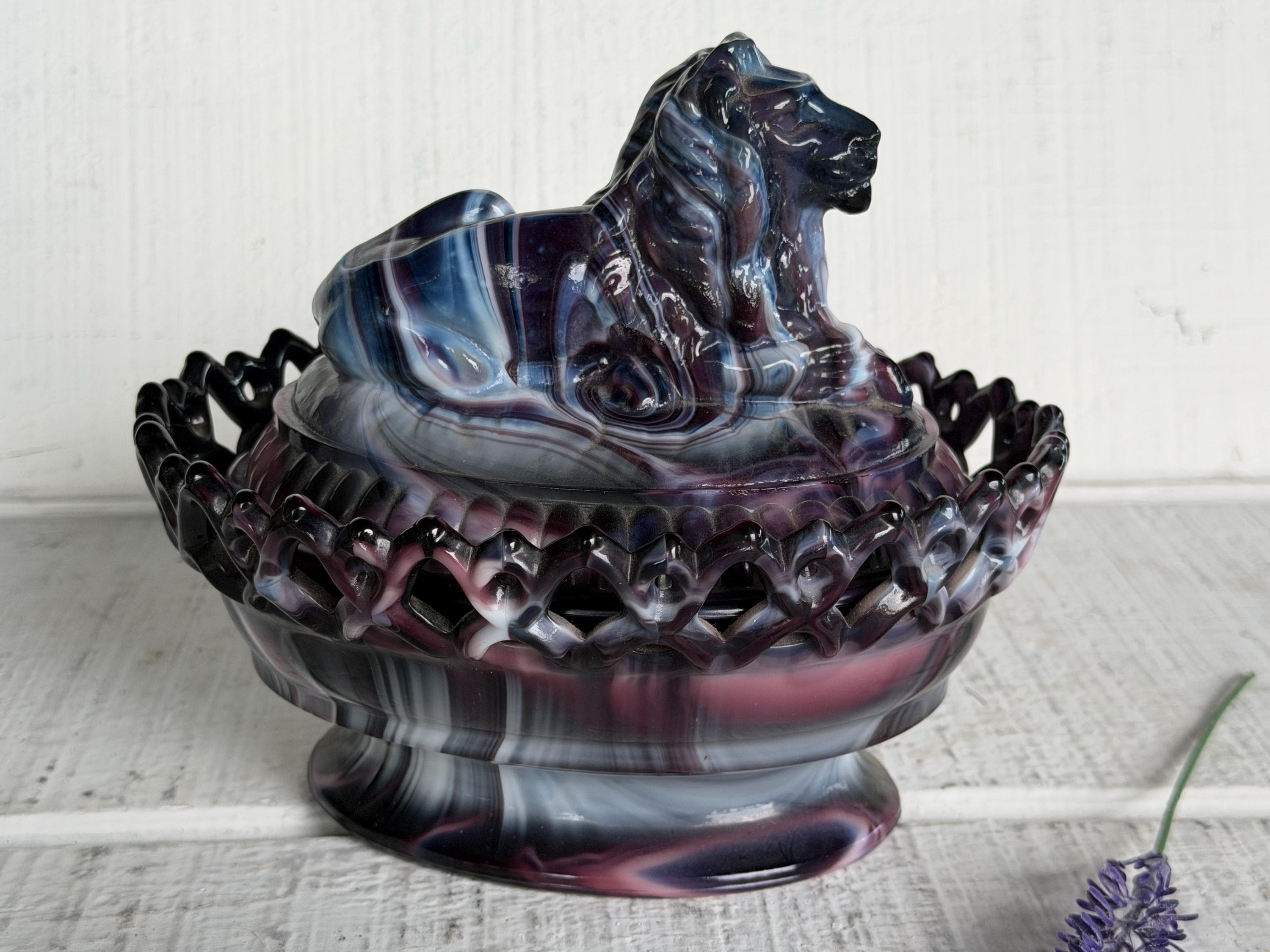 ライオンのディッシュ Lion on Nest Dish - Etsy